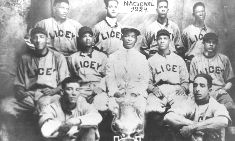 Santo Domingo’s Tigres del Licey 1924 title team.
